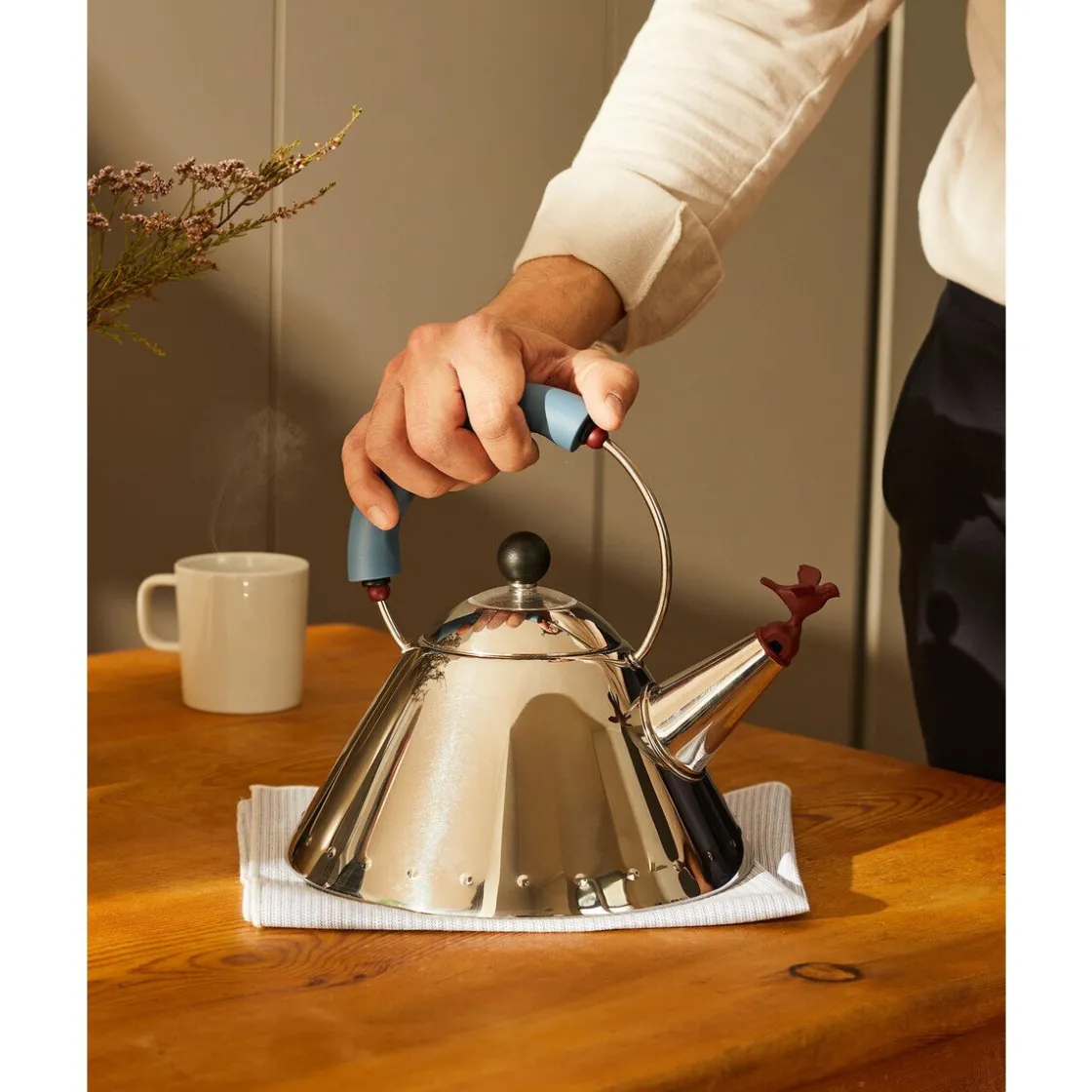 Alessi Wasserkessel 9093 2,0 l Michael Graves blau