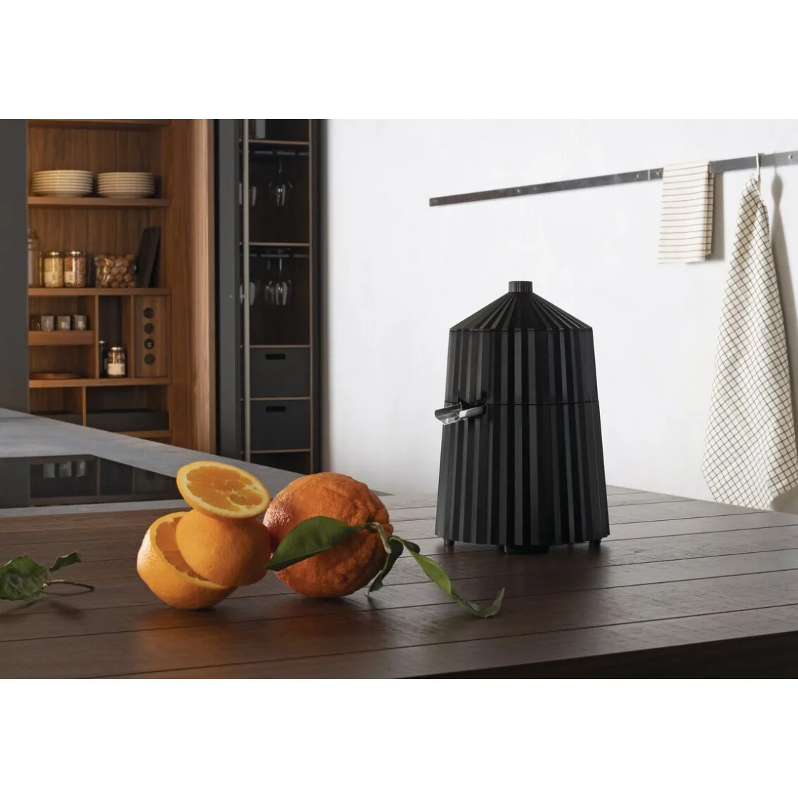 Küchenpressen|Messer & Co. Entdecken<Alessi Zitruspresse 28 cm Plissé schwarz