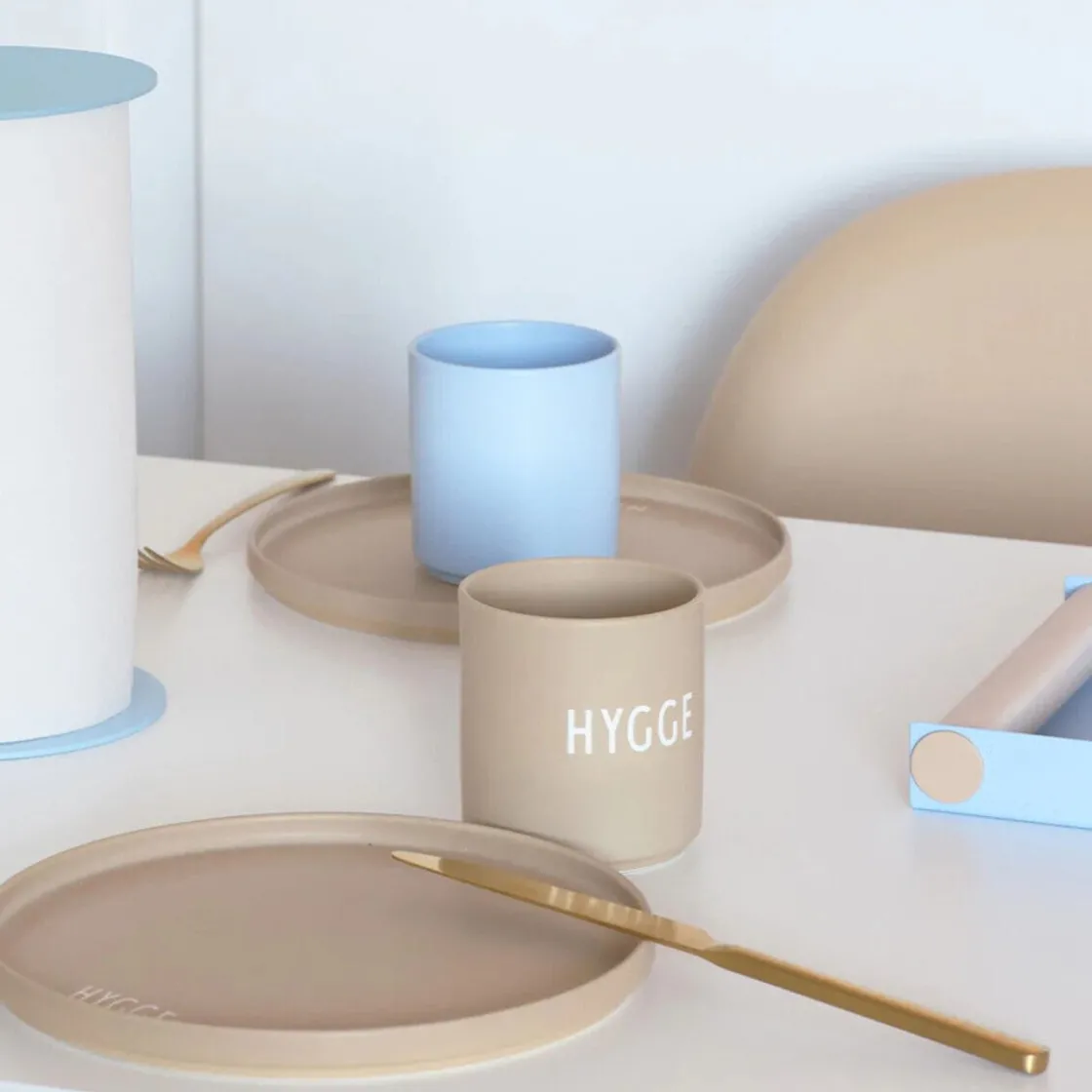 Kaffeetassen|Weihnachten<Design Letters Becher 8 cm Favourite Dänische Worte Hygge beige