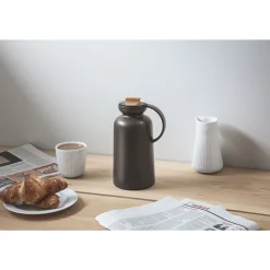 Thermoskannen<Eva Solo Isolierkanne 1l -- Silhouette Chocolate ~
