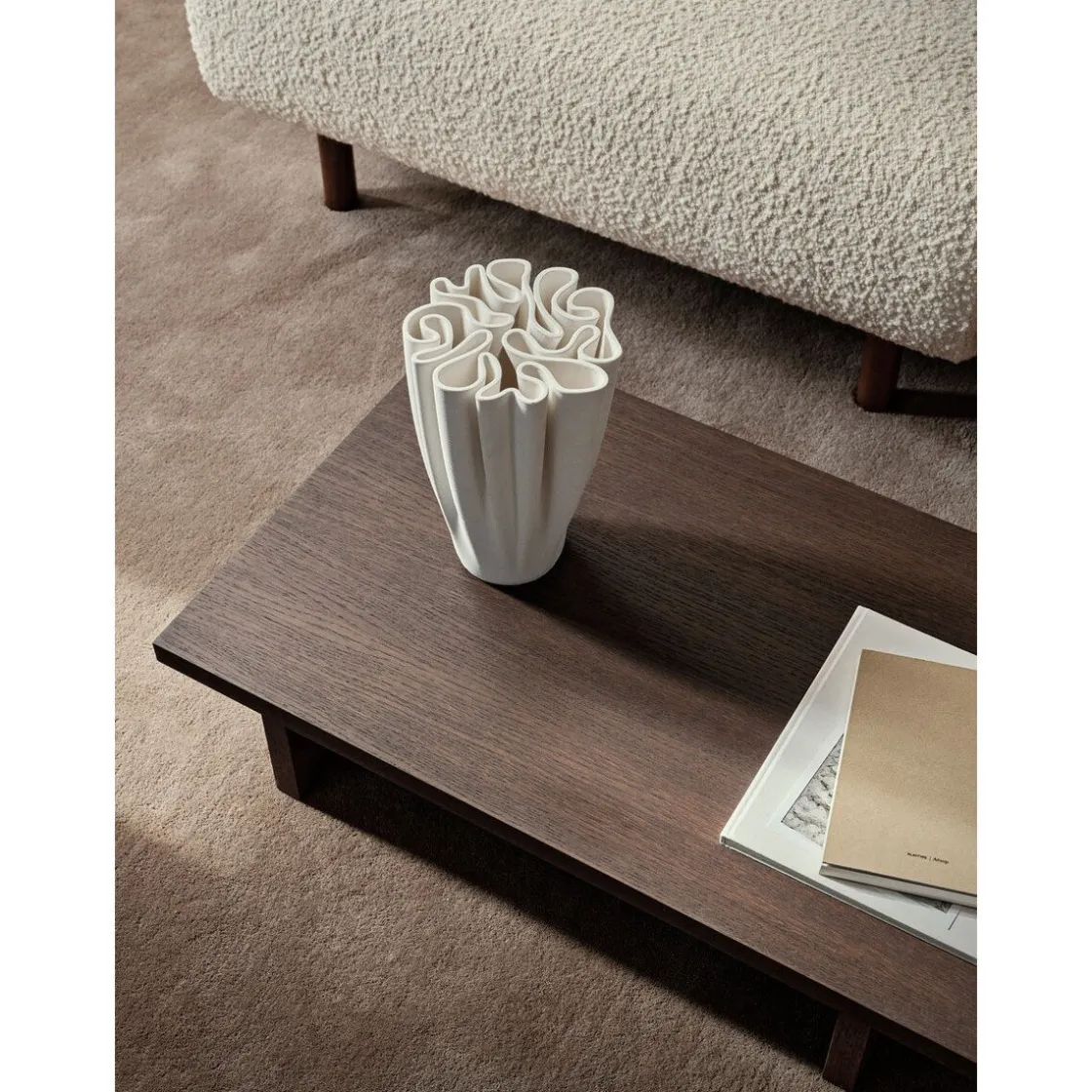 Weihnachten<ferm LIVING Vase Dedali 25 cm offwhite