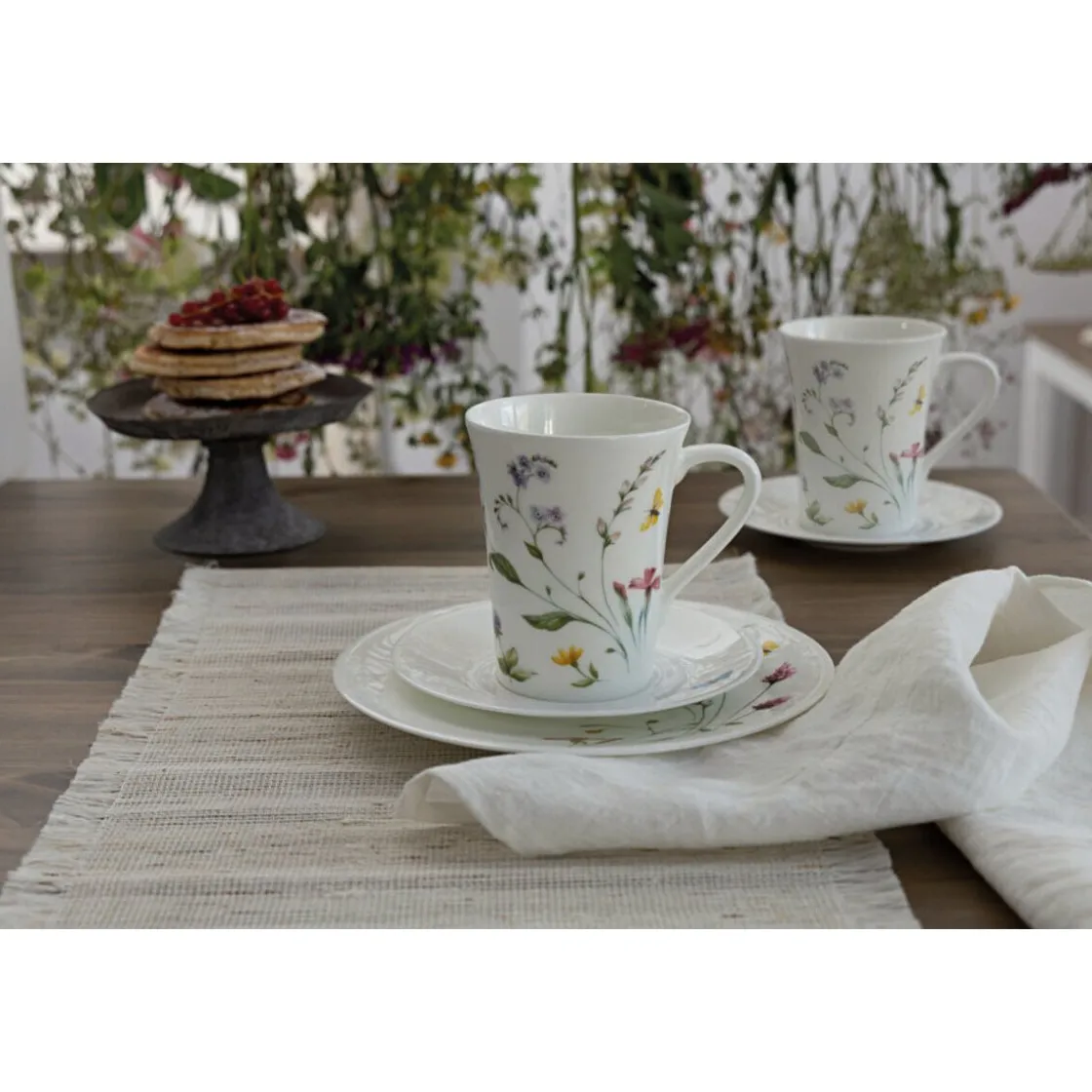 Hutschenreuther Becher mit Henkel Nora Spring Vibes