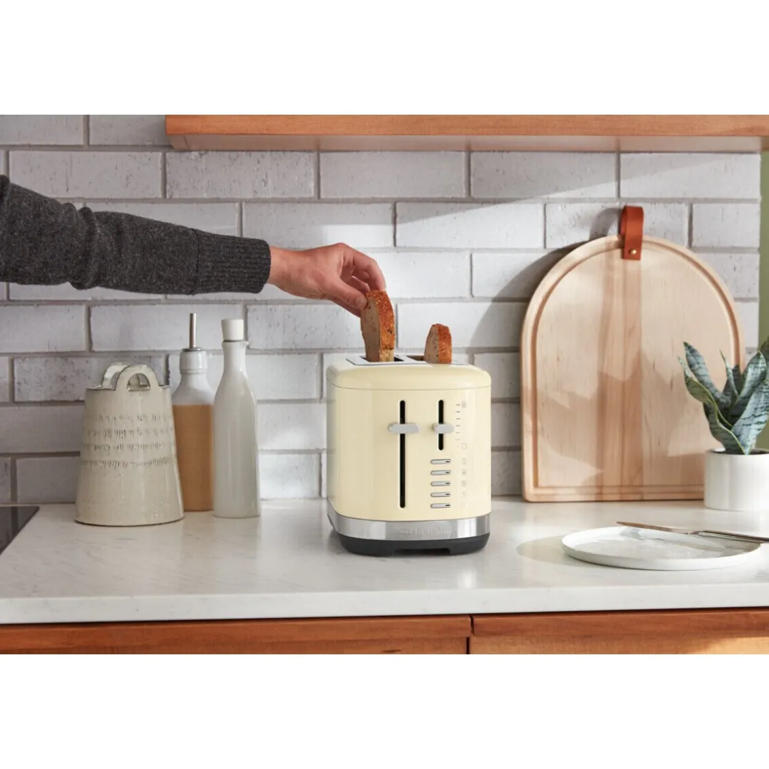 KitchenAid 2-Scheiben-Toaster 31 cm 980 W Crème