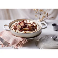 20 Jahre Tischwelt|Winterküche<Le Creuset Gourmet-Profitopf mit Deckel 30 cm Signature Meringue