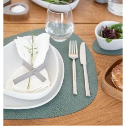 Silvesterparty<LINDDNA Tischset L 37x44 cm Curve Hippo pastel green