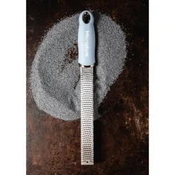 Messer & Co. Entdecken|Italienische Genüsse<Microplane Zester-Reibe 33 cm Premium Classic Küstenblau