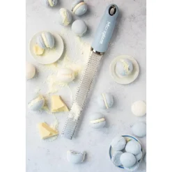 Messer & Co. Entdecken|Italienische Genüsse<Microplane Zester-Reibe 33 cm Premium Classic Küstenblau
