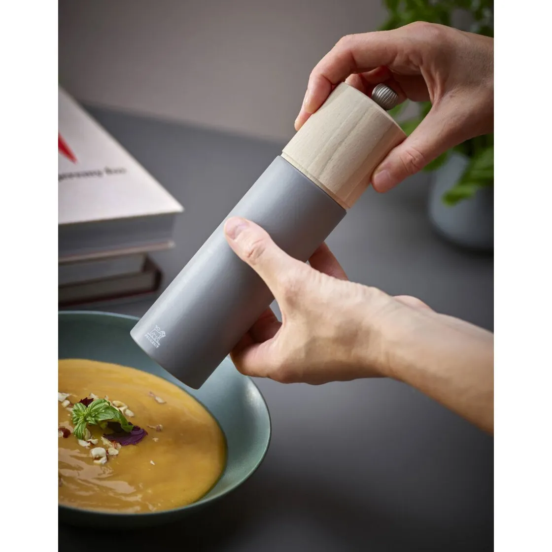 Peugeot Pfeffermühle 21 cm Boreal felsgrau