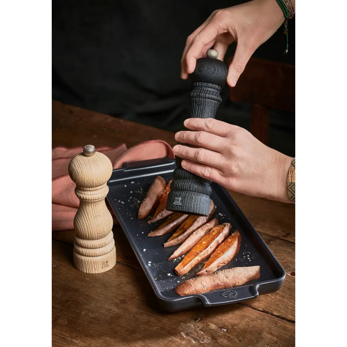 Peugeot Pfeffermühle 22cm Paris nature black