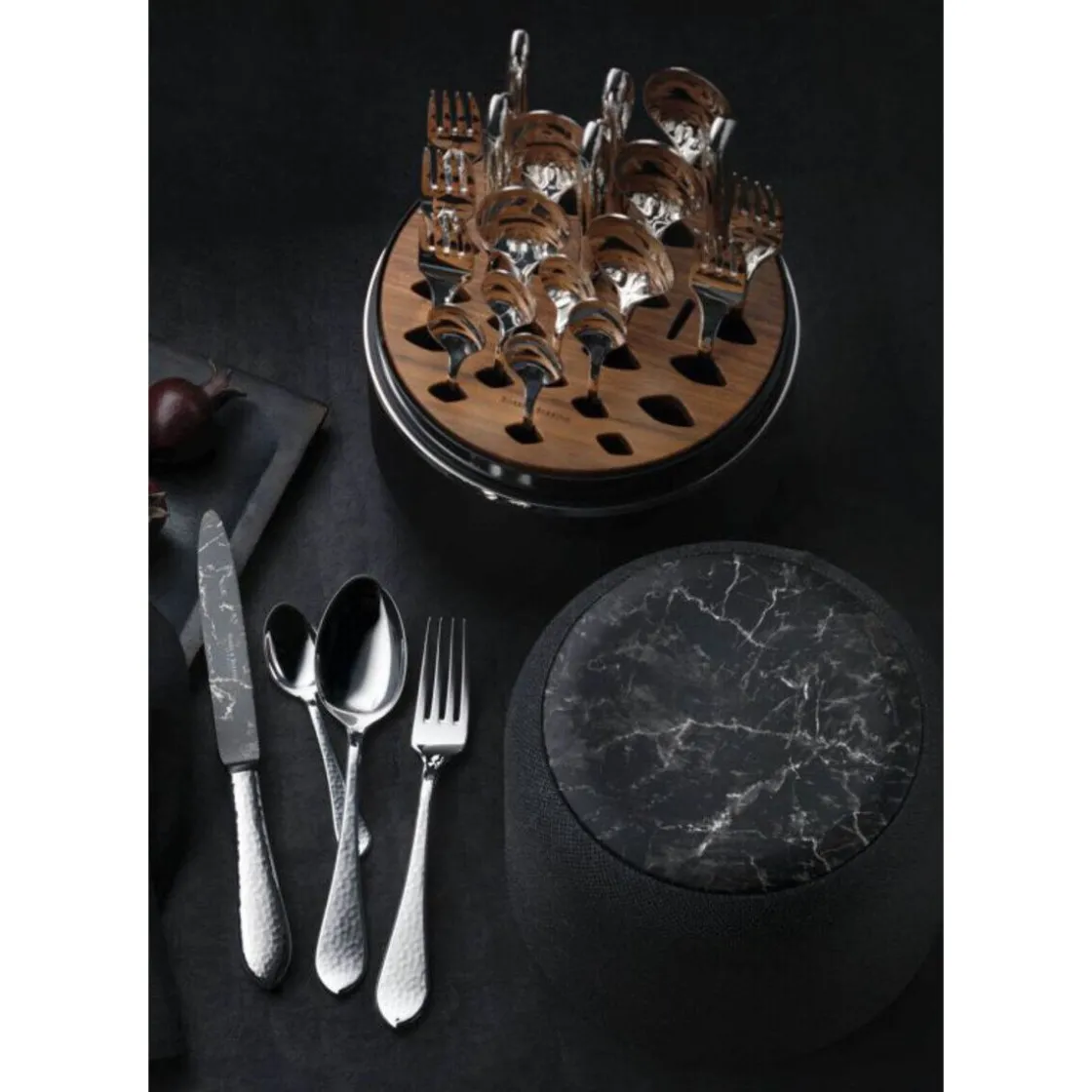 Robbe & Berking The Box - Martelé 150 g versilbert inkl. 24-tlg Besteckset Marble Cut