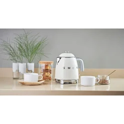 Smeg Mini-Wasserkocher 0,8 l 1400 W 50’s Style creme