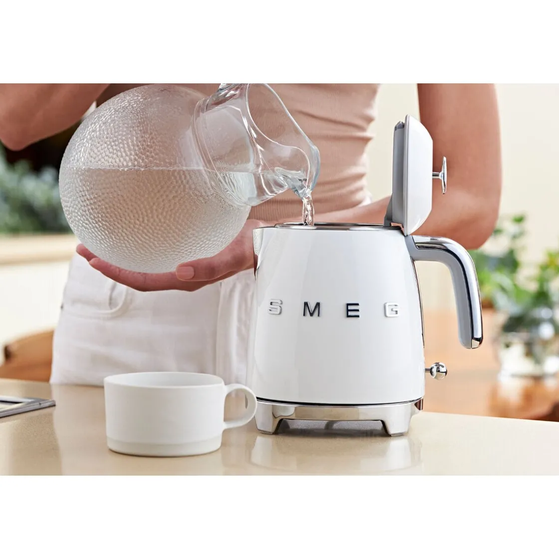 Smeg Mini-Wasserkocher 0,8 l 1400 W 50’s Style weiss