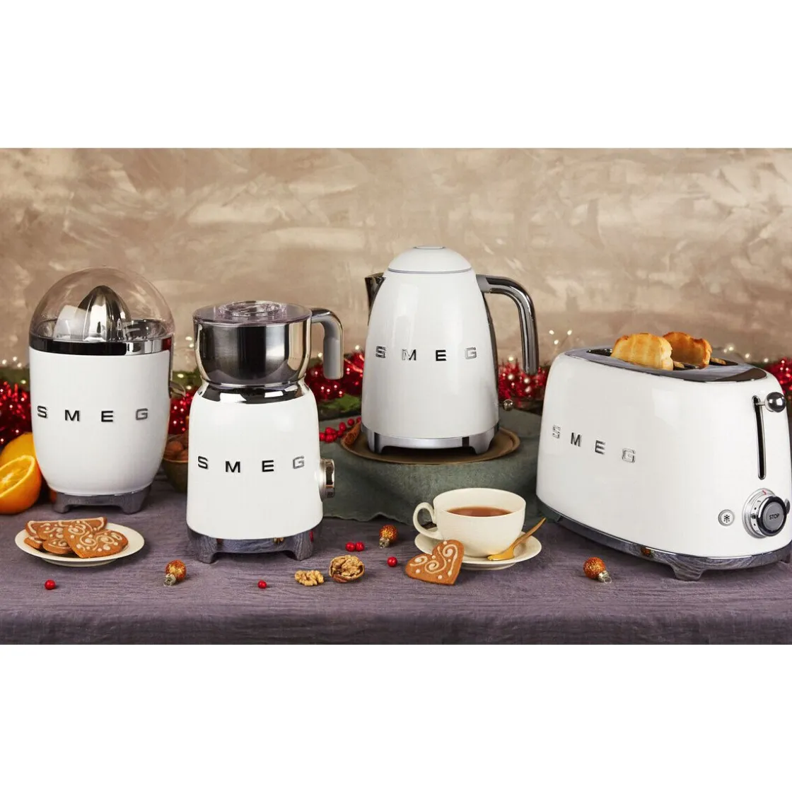 Smeg Wasserkocher KLF03 1,7 l 2400 W 50’s Style weiss