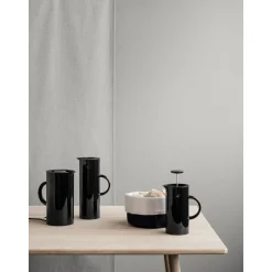 Stelton Isolierkanne 1l schwarz