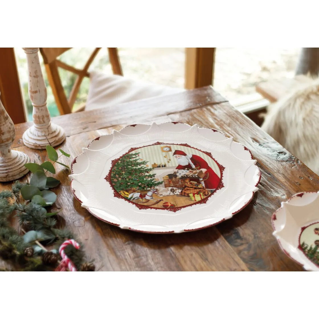 Weihnachten<Villeroy & Boch Gebäckteller 42 cm Toy’s Fantasy Santa bringt Geschenke