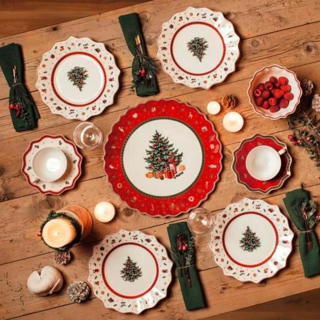 Weihnachtsbäckerei|Weihnachtsbäckerei<Villeroy & Boch Kuchenplatte rund 33cm Toy's Delight