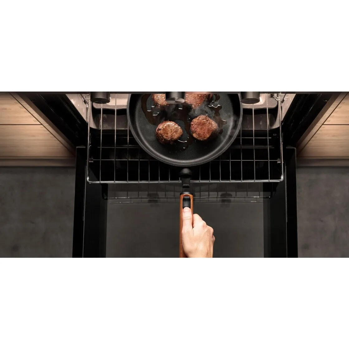 Kochwelt Entdecken|Pfannen<Woll Guss-Flachpfanne 28 cm Eco Logic QXR schwarz